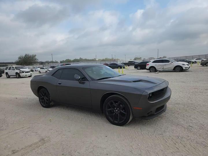 2020 Dodge Challenger Sxt - zdjęcie 13