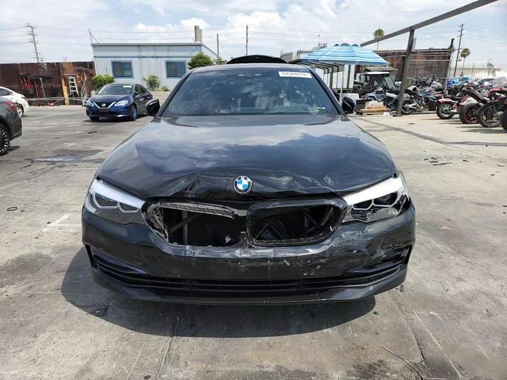 2018 BMW 530E - zdjęcie 13