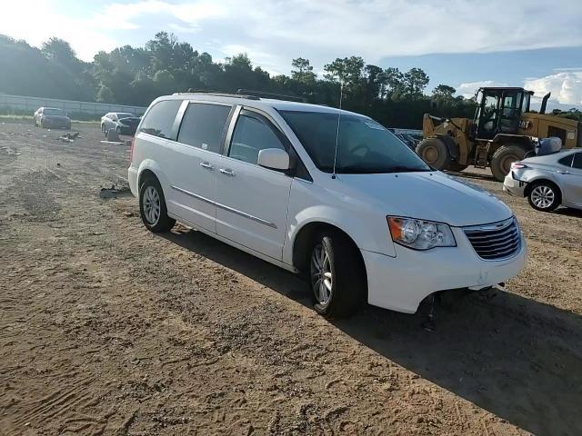 2016 Chrysler Town & Country Touring - zdjęcie 14