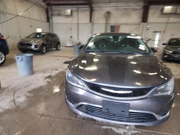 2016 Chrysler 200 Limited - zdjęcie 13