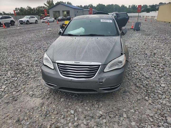 2013 Chrysler 200 Touring - zdjęcie 13