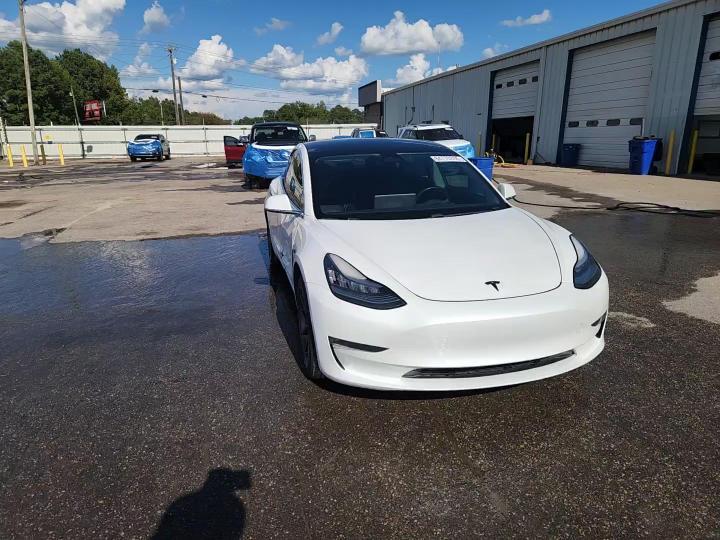 2019 Tesla Model 3 - zdjęcie 13