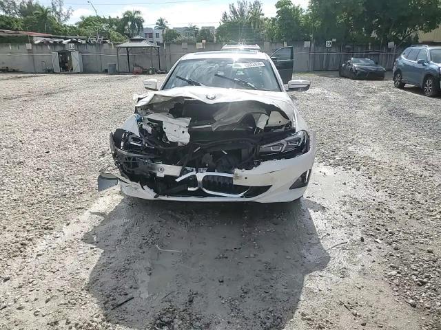 2026 BMW 330Xi - zdjęcie 13