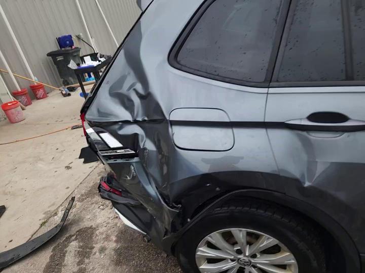 2019 Volkswagen Tiguan S - zdjęcie 14