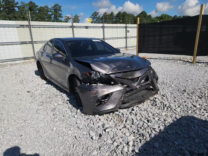 2021 Toyota Camry Se - zdjęcie 14
