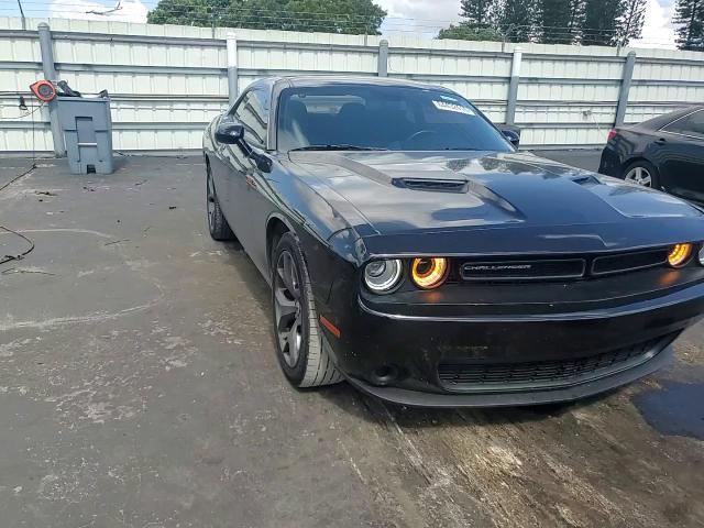 2021 Dodge Challenger Sxt - zdjęcie 13