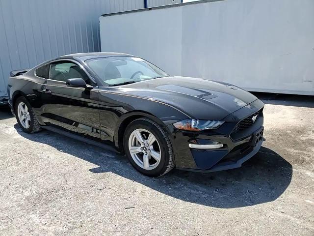 2019 Ford Mustang - zdjęcie 14