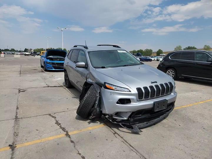 2016 Jeep Cherokee Latitude - zdjęcie 14