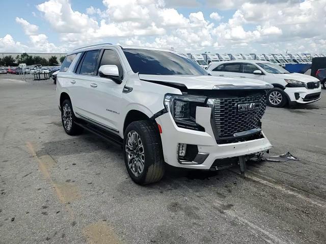 2024 GMC Yukon Denali Ultimate - zdjęcie 14