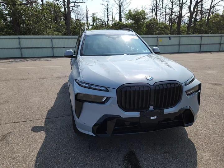 2026 BMW X7 xDrive40I - zdjęcie 14