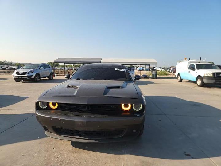 2016 Dodge Challenger R/T - zdjęcie 13