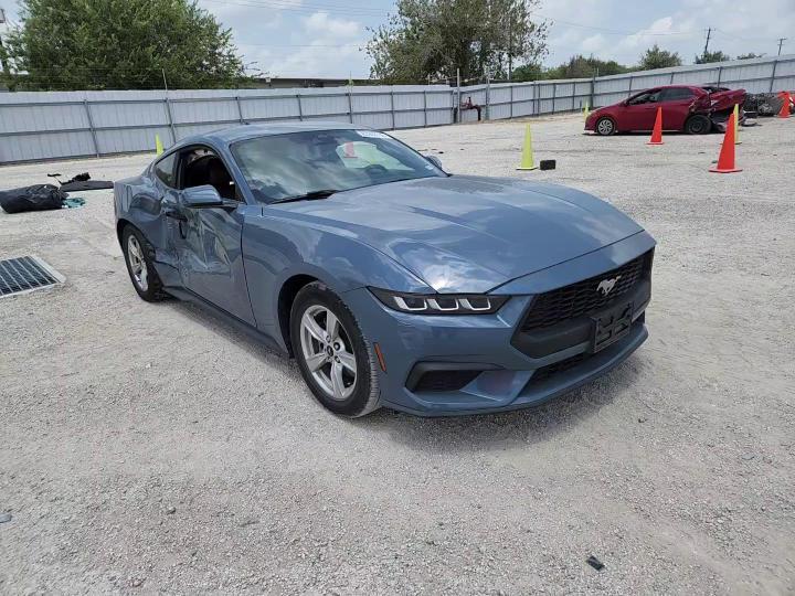 2024 Ford Mustang - zdjęcie 13