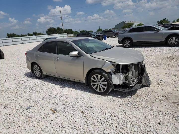 2014 Toyota Camry Xle - zdjęcie 14