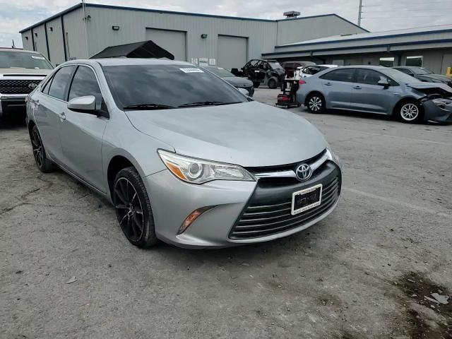2017 Toyota Camry Le - zdjęcie 14
