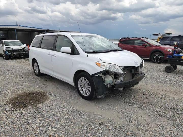 2014 Toyota Sienna Xle 8-Passenger - zdjęcie 15