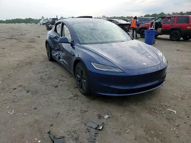 2025 Tesla Model 3 - zdjęcie 13