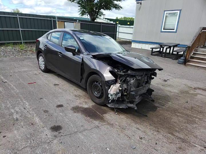 2017 Mazda 3 Sport - zdjęcie 14