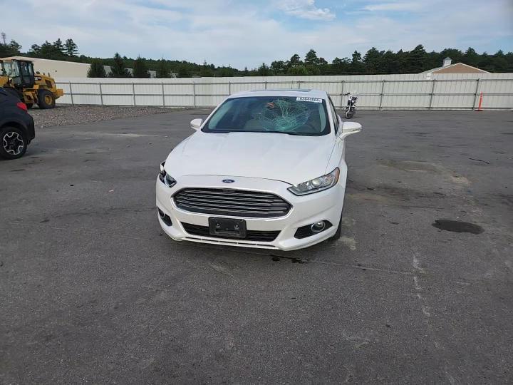 2015 Ford Fusion Titanium Hev - zdjęcie 13
