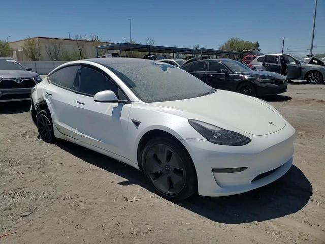 2023 Tesla Model 3 - zdjęcie 13