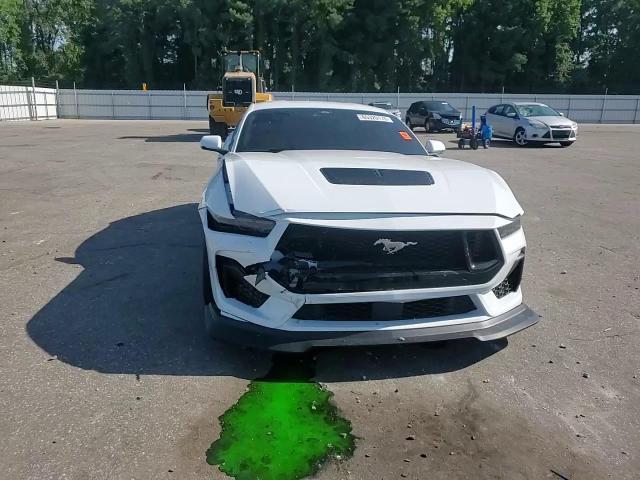 2025 Ford Mustang Gt - zdjęcie 13