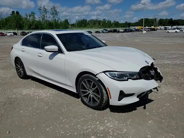2022 BMW 330Xi - zdjęcie 14