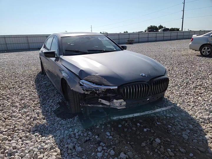 2018 BMW 750 I - zdjęcie 14