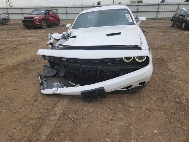 2015 Dodge Challenger Sxt - zdjęcie 13