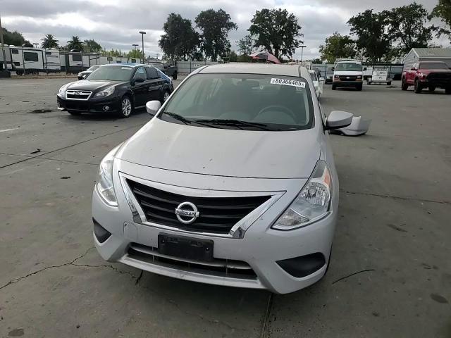 2017 Nissan Versa - zdjęcie 14