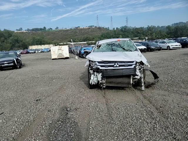 2023 Mitsubishi Outlander - zdjęcie 14