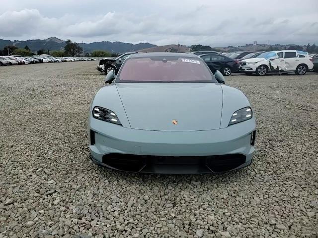 2025 Porsche Taycan - zdjęcie 13