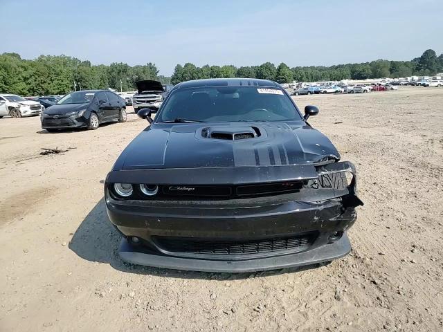 2018 Dodge Challenger - zdjęcie 13