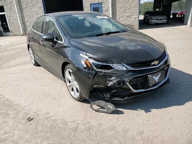 2017 Chevrolet Cruze Premier - zdjęcie 13