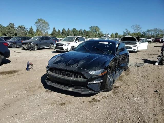 2020 Ford Mustang - zdjęcie 13