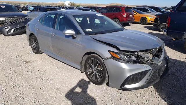 2022 Toyota Camry Night Shade - zdjęcie 13