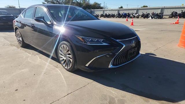 2020 Lexus ES - zdjęcie 13