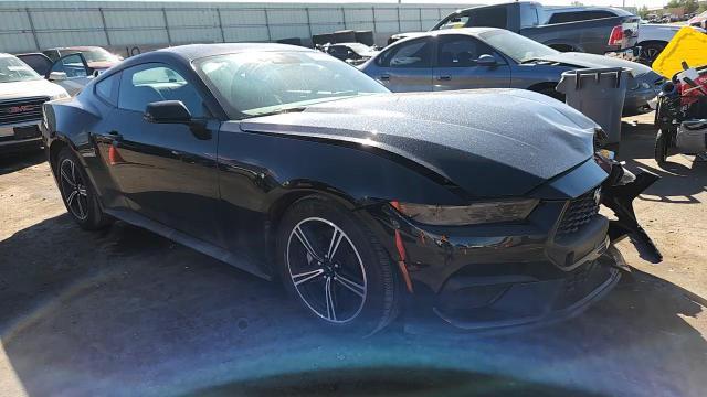 2025 Ford Mustang - zdjęcie 13