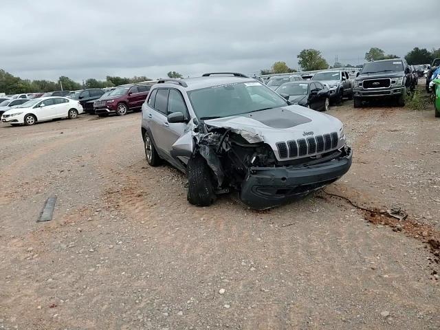 2019 Jeep Cherokee Trailhawk - zdjęcie 14