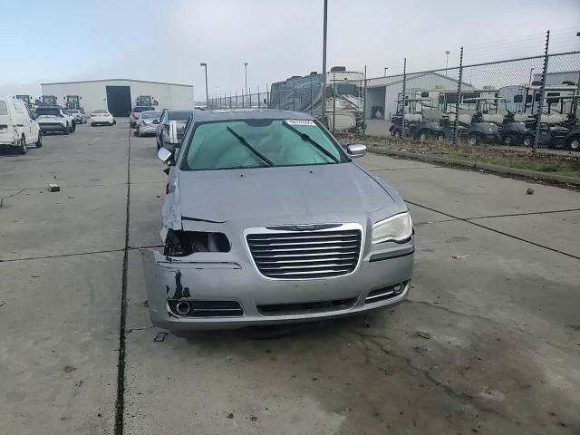 2014 Chrysler 300C - zdjęcie 13