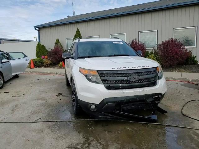 2014 Ford Explorer Sport - zdjęcie 14