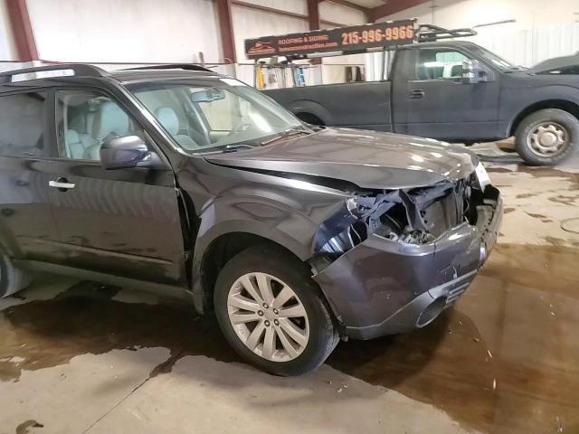 2013 Subaru Forester - zdjęcie 15