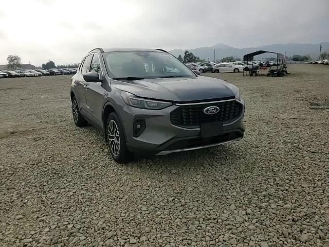 2023 Ford Escape - zdjęcie 14