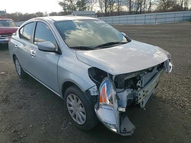 2018 Nissan Versa S - zdjęcie 13