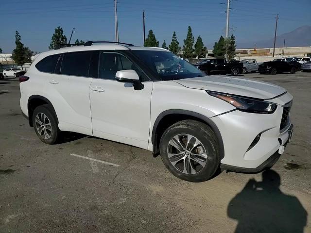 2022 Toyota Highlander - zdjęcie 15