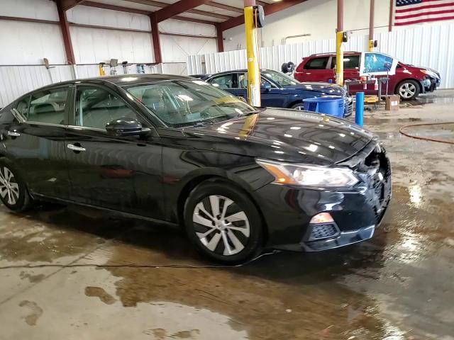 2019 Nissan Altima - zdjęcie 13