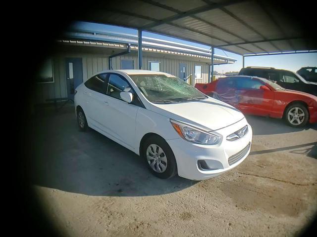 2017 Hyundai Accent - zdjęcie 13