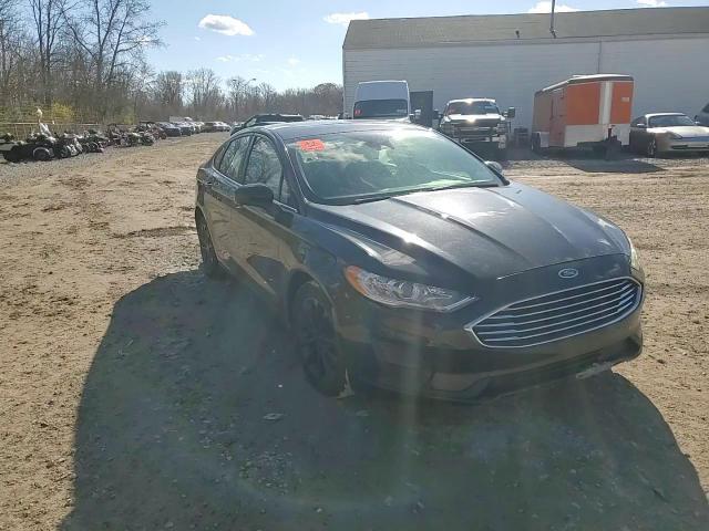 2020 Ford Fusion - zdjęcie 13