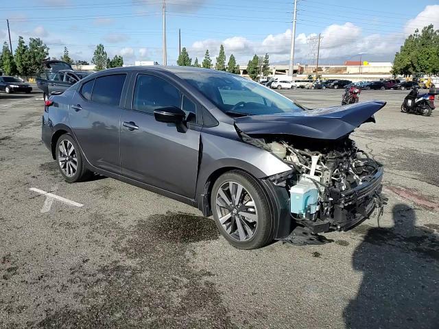 2020 Nissan Versa - zdjęcie 14