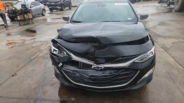 2025 Chevrolet Malibu Premier - zdjęcie 13