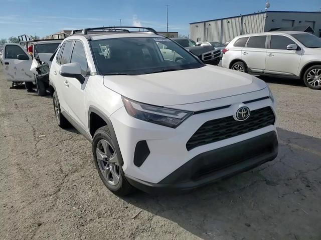 2022 Toyota Rav4 Xle - zdjęcie 14