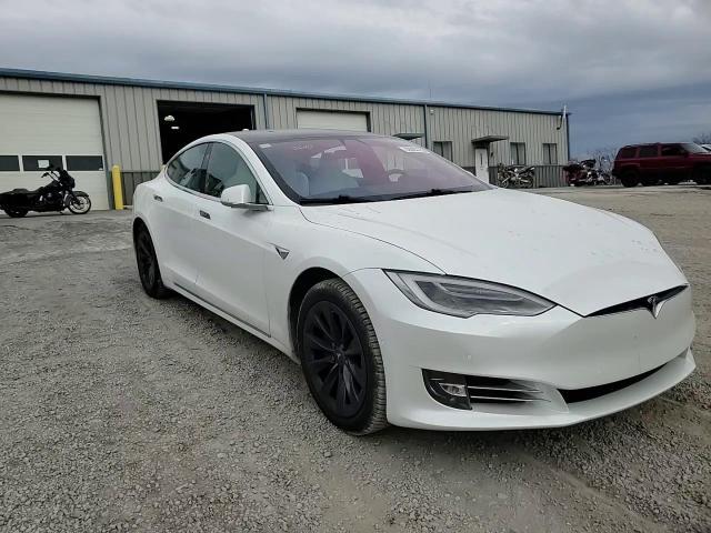2017 Tesla Model S - zdjęcie 13